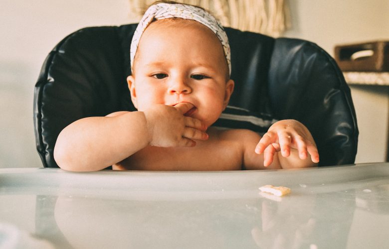 How to Tell When Your Baby is Ready for Finger Foods